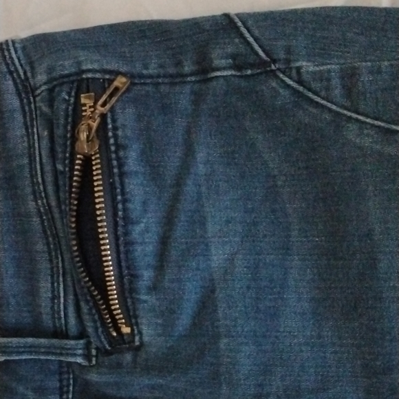 Soho Women's Jeans - Picture 4 of 7